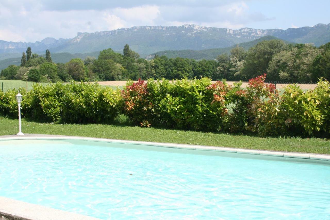 Hotel Le Domaine Des Rouges Queues Chateaudouble  Zewnętrze zdjęcie